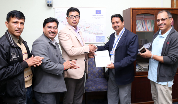 “डेली लाइफ फोटो पत्रकारीता अवार्ड” विधामा नेपाल टेलीकमसंग सम्झौंता ।